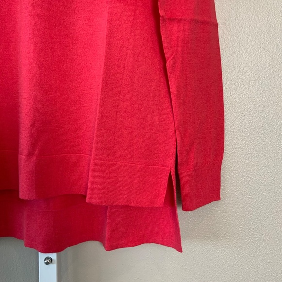 GAP Luxelight Perfect V-neck Sweater - Picture 9 of 16